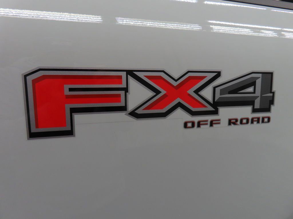 Used 2025 Ford F250 Platinum w/ FX4 Off-Road Package AWD/4WD image 58
