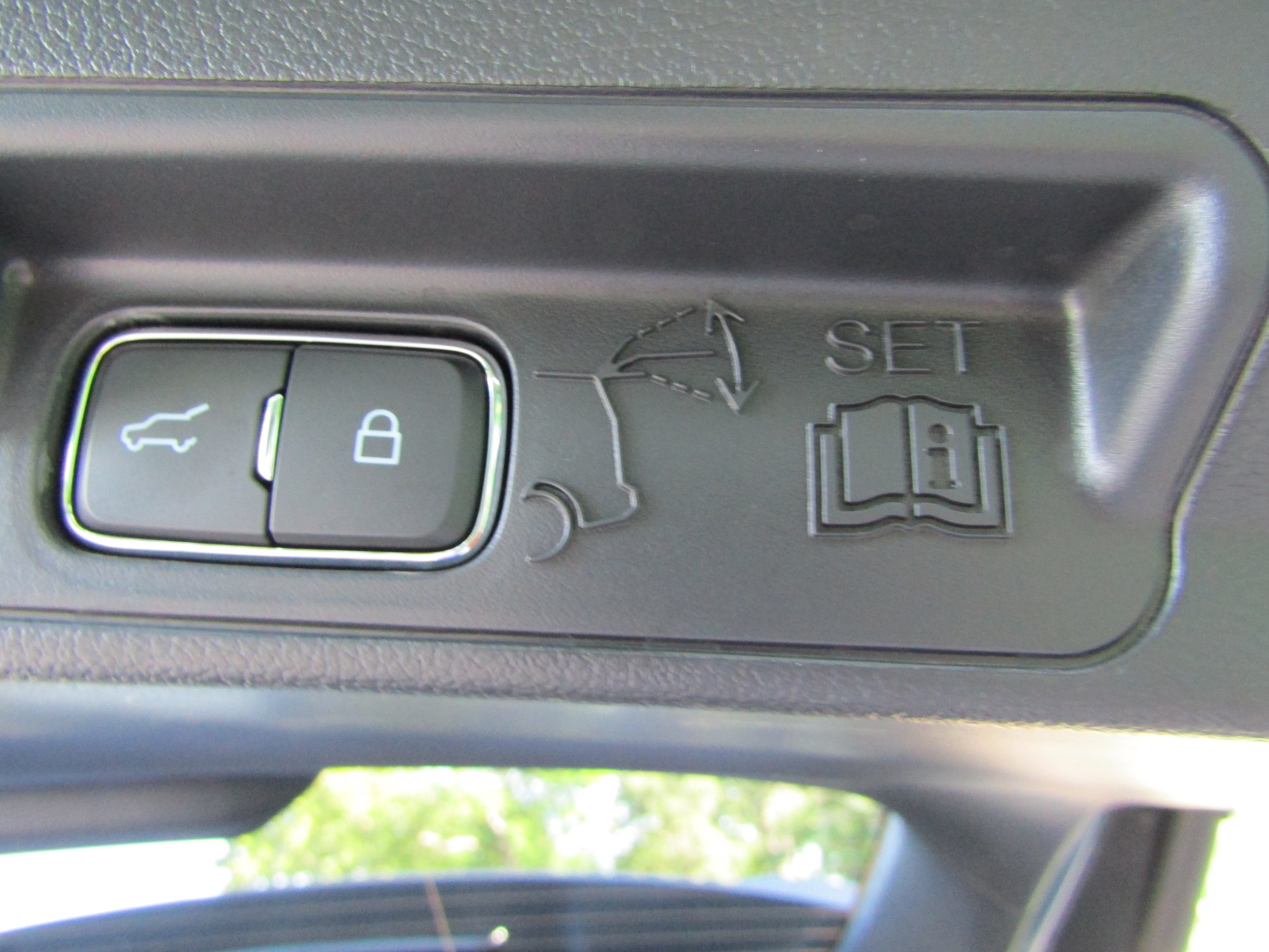 Used 2025 Ford Explorer ST w/ Sun And Sound Package AWD/4WD image 33