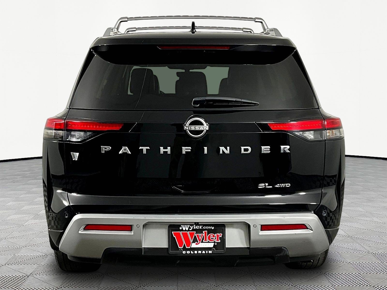 Used 2024 Nissan Pathfinder SL AWD/4WD image 5