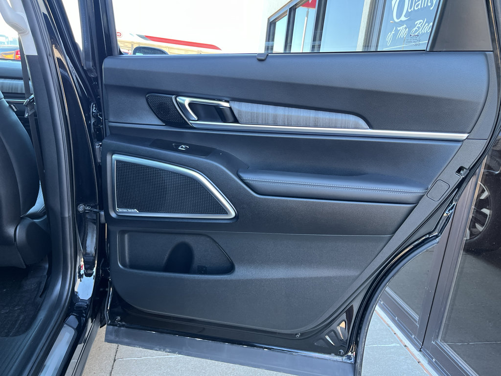 Used 2023 Kia Telluride SX image 9