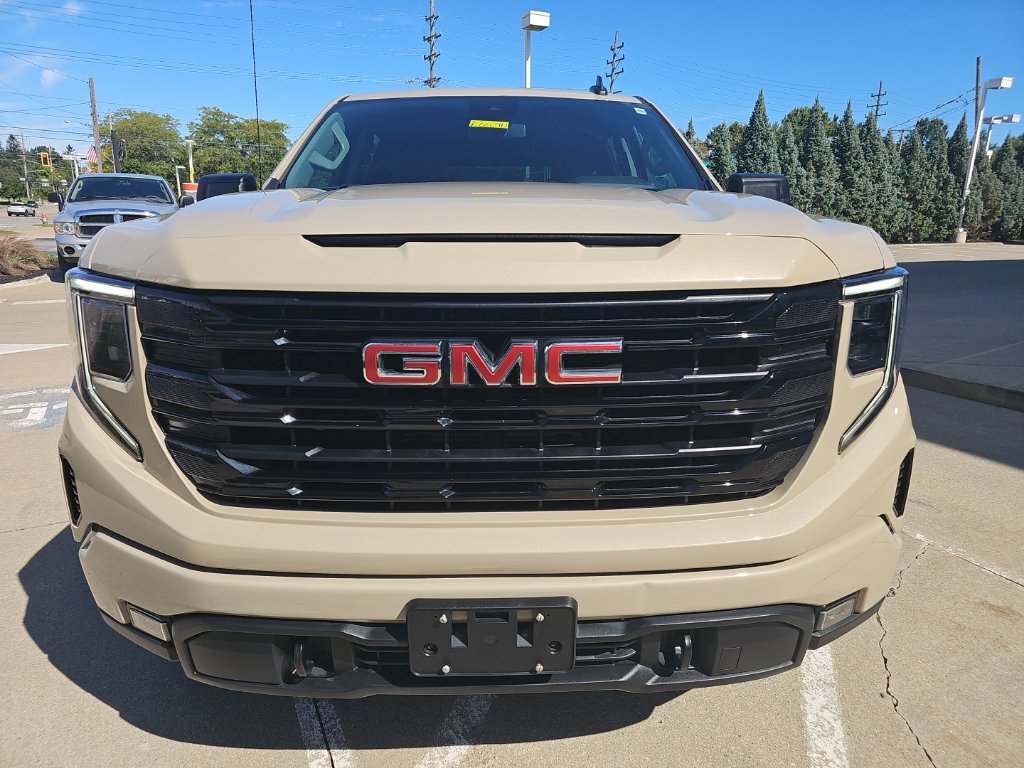 Used 2022 GMC Sierra 1500 Elevation AWD/4WD image 7