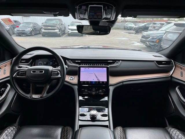 Used 2022 Jeep Grand Cherokee Summit AWD/4WD image 39