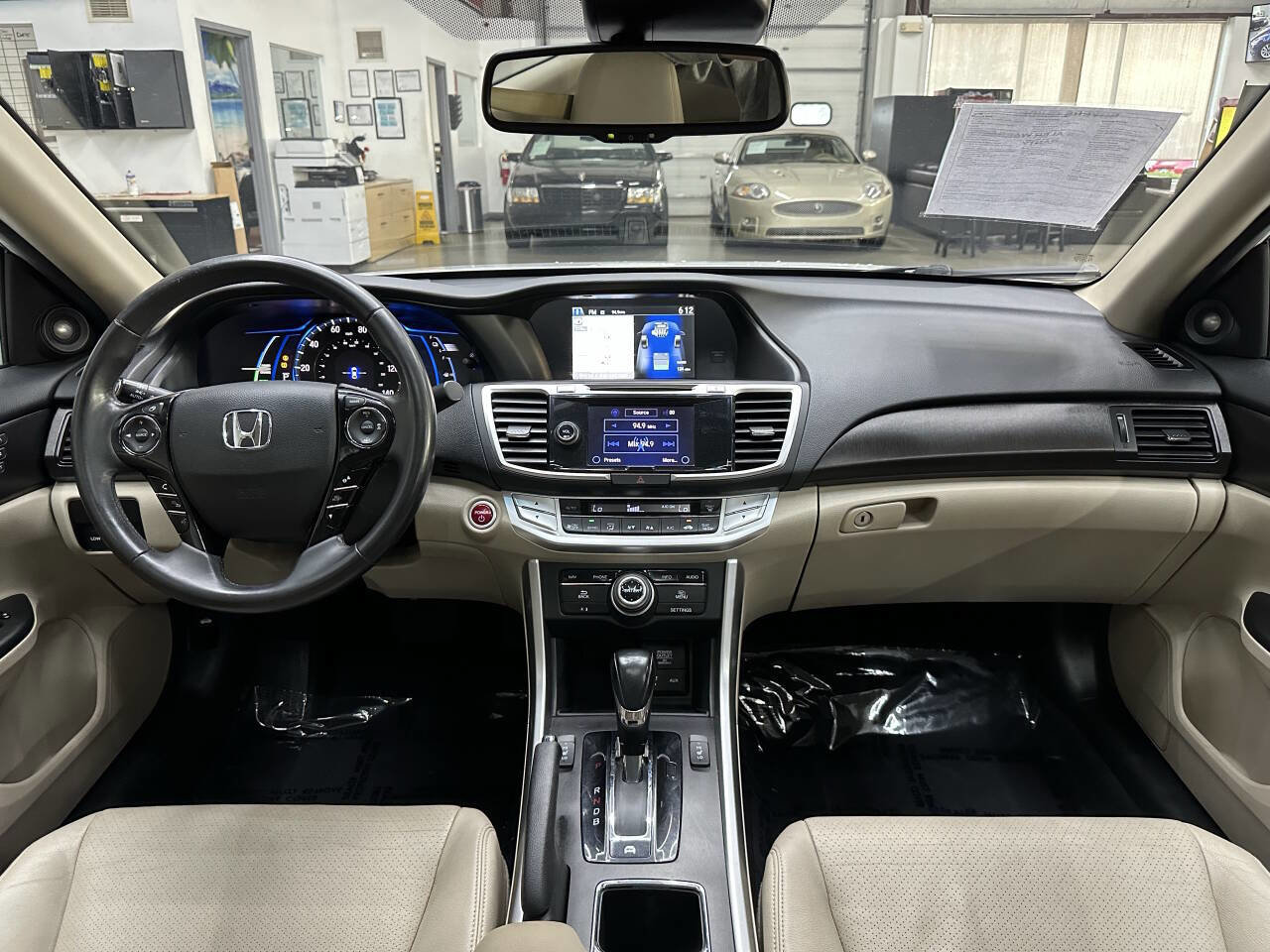 Used 2014 Honda Accord Touring image 18