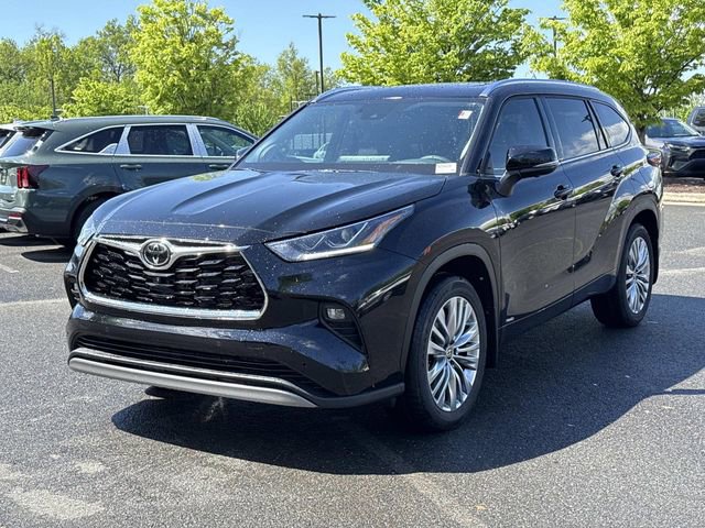 Used 2026 Toyota Highlander Platinum AWD/4WD image 5