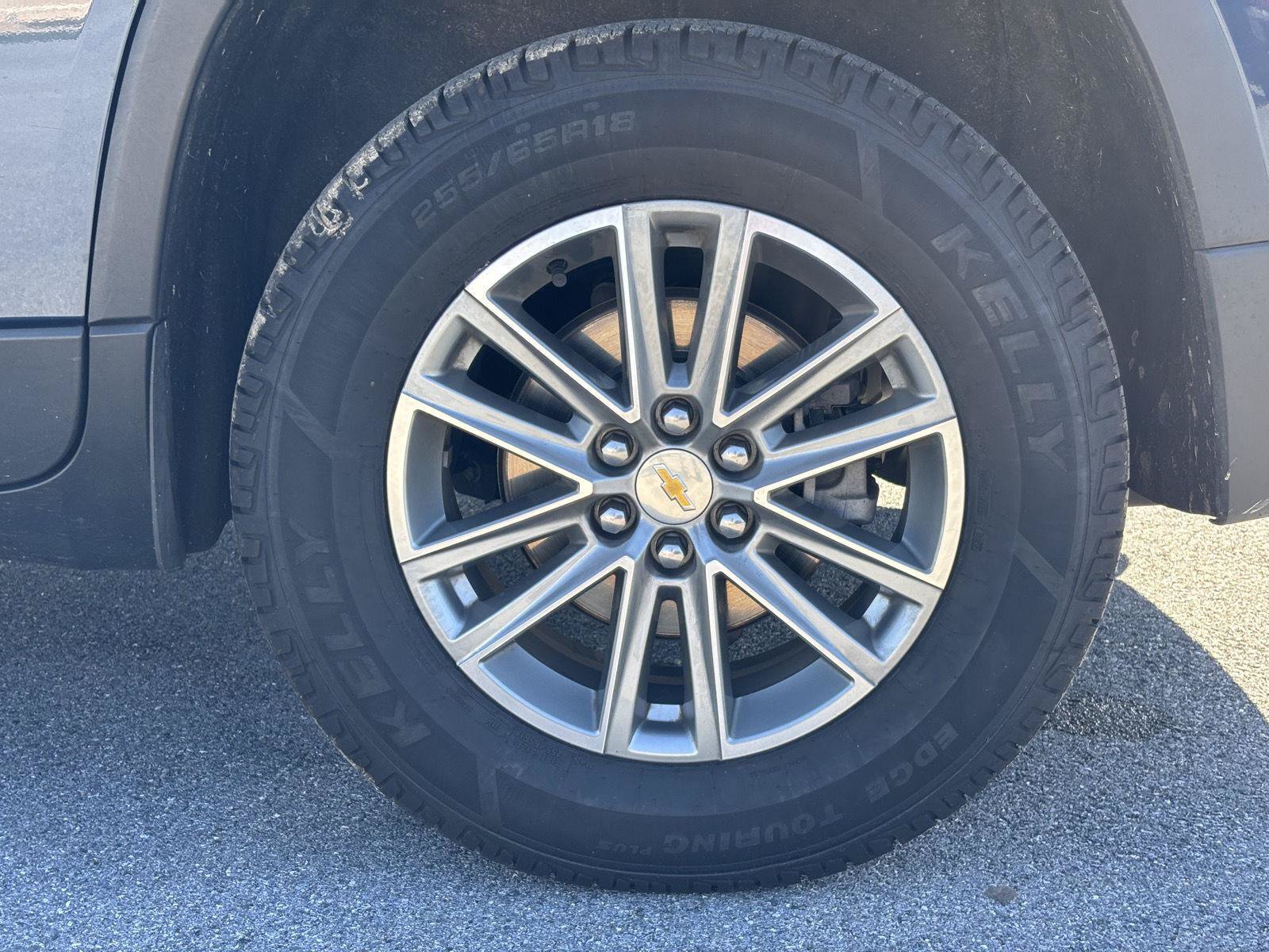 Used 2023 Chevrolet Traverse LT FWD image 8