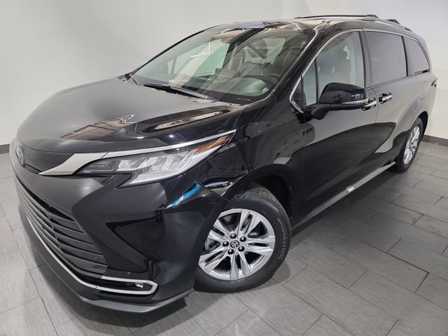 Used 2024 Toyota Sienna Limited