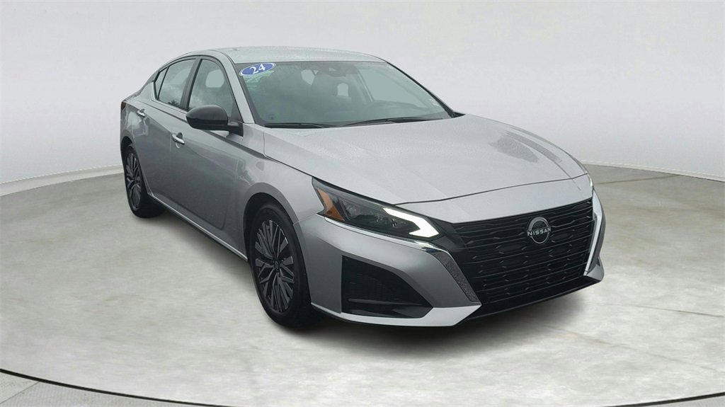 Used 2024 Nissan Altima 2.5 SV