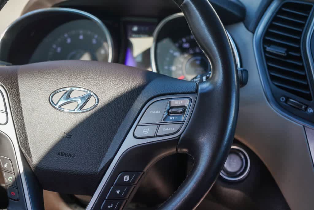 Used 2015 Hyundai Santa Fe Sport w/ Option Group 03 FWD image 17