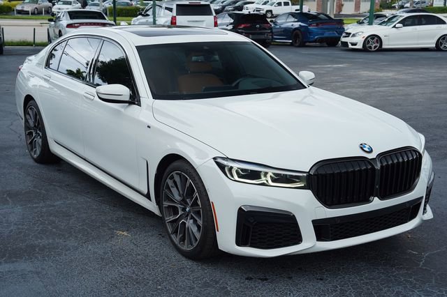 Used 2022 BMW 740i w/ M Sport Package RWD image 18