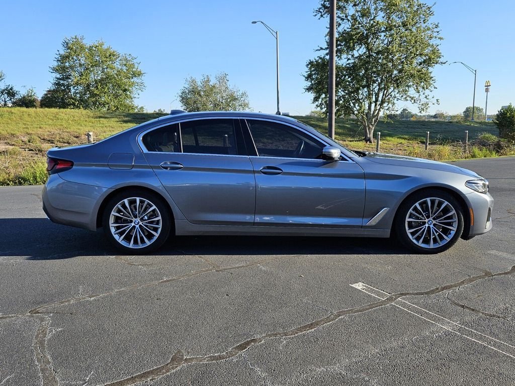 Used 2022 BMW 530i xDrive w/ Convenience Package AWD/4WD image 13