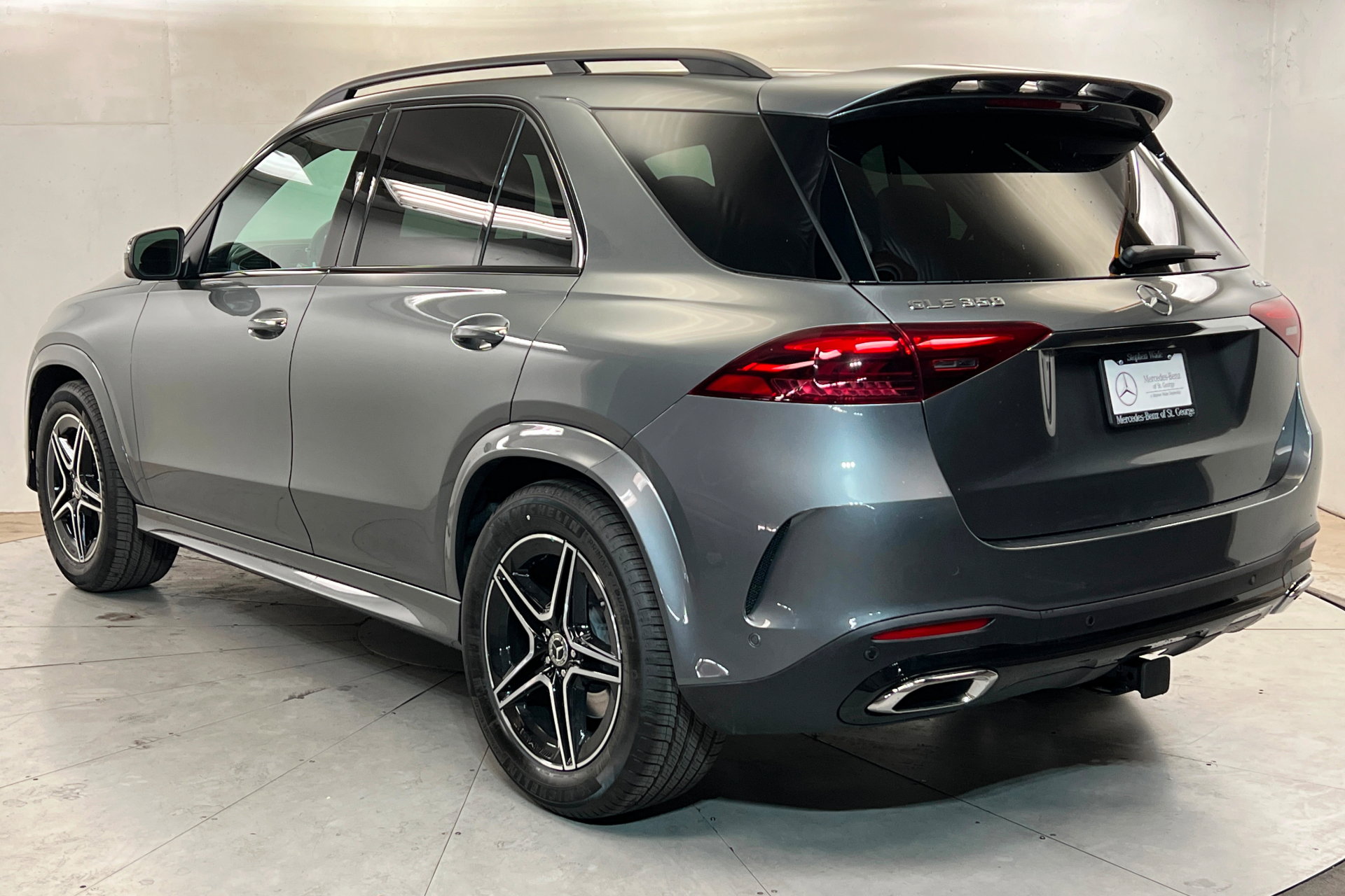 New 2026 Mercedes-Benz GLE 350 4MATIC image 3