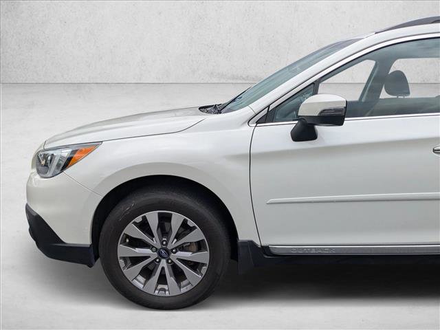 Used 2017 Subaru Outback 2.5i Touring w/ Popular Package #5A AWD/4WD image 7