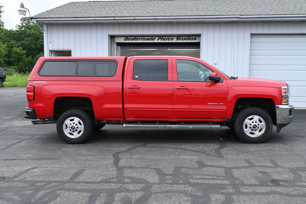 Used 2015 Chevrolet Silverado 2500 LT w/ LT Convenience Package AWD/4WD image 3