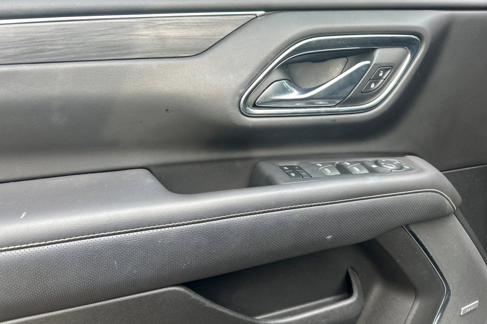 Used 2023 GMC Yukon SLT image 11