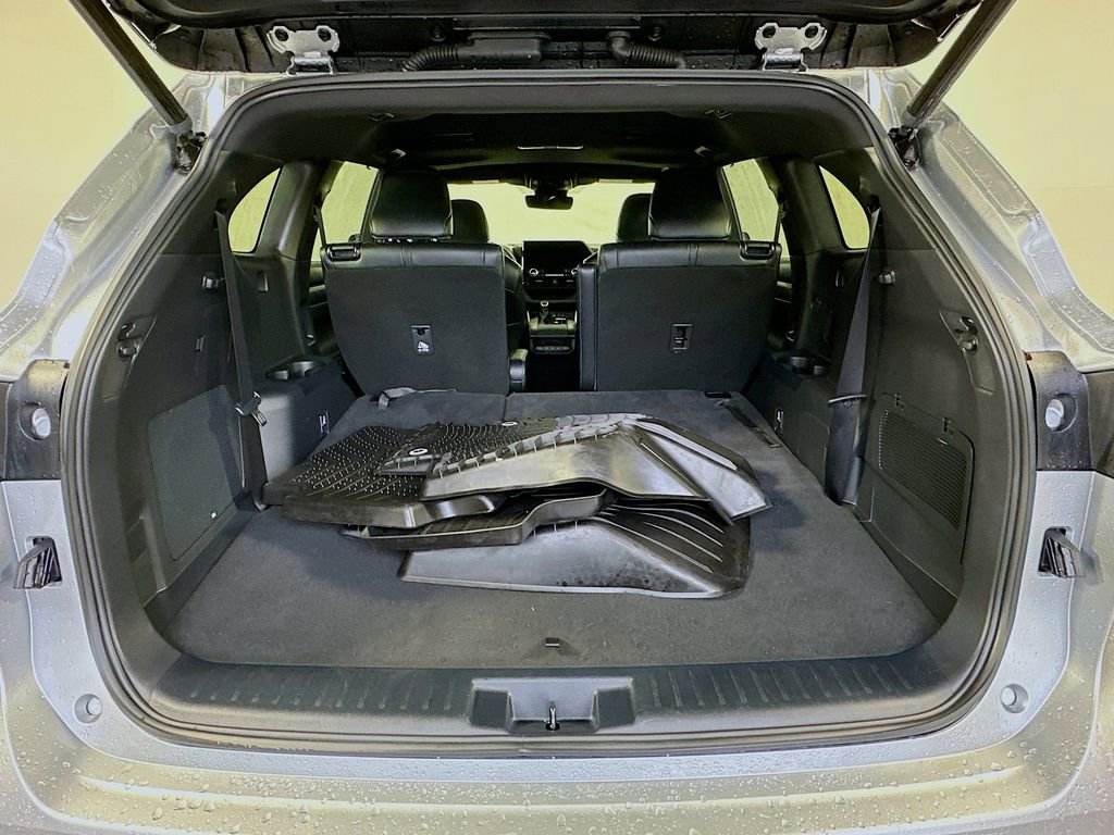 Used 2023 Toyota Highlander XSE image 27