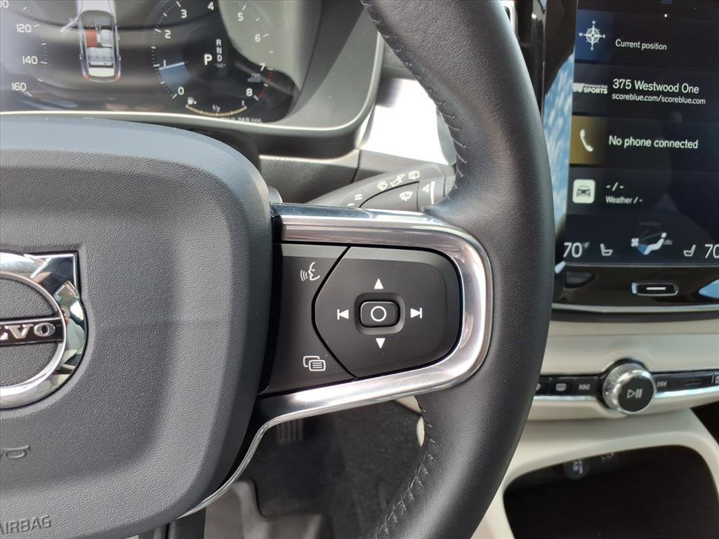 Used 2020 Volvo XC40 T5 Momentum w/ Protection Package AWD/4WD image 16