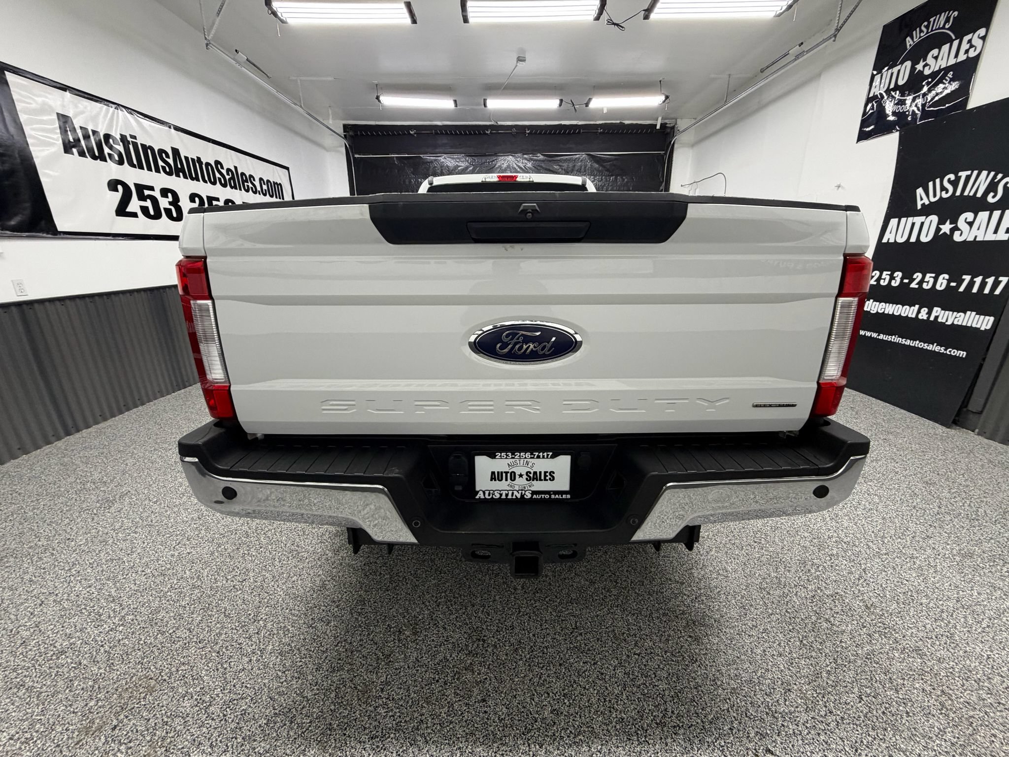 Used 2018 Ford F350 XLT AWD/4WD image 4