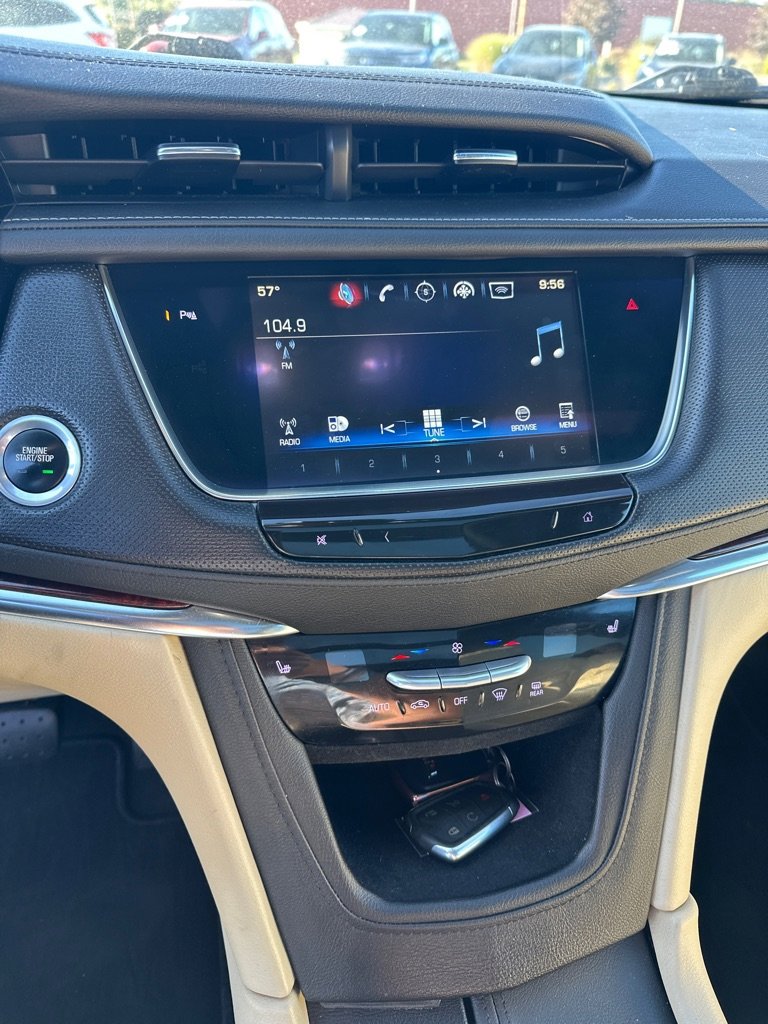 Used 2017 Cadillac XT5 Luxury w/ Driver Awareness Package image 16