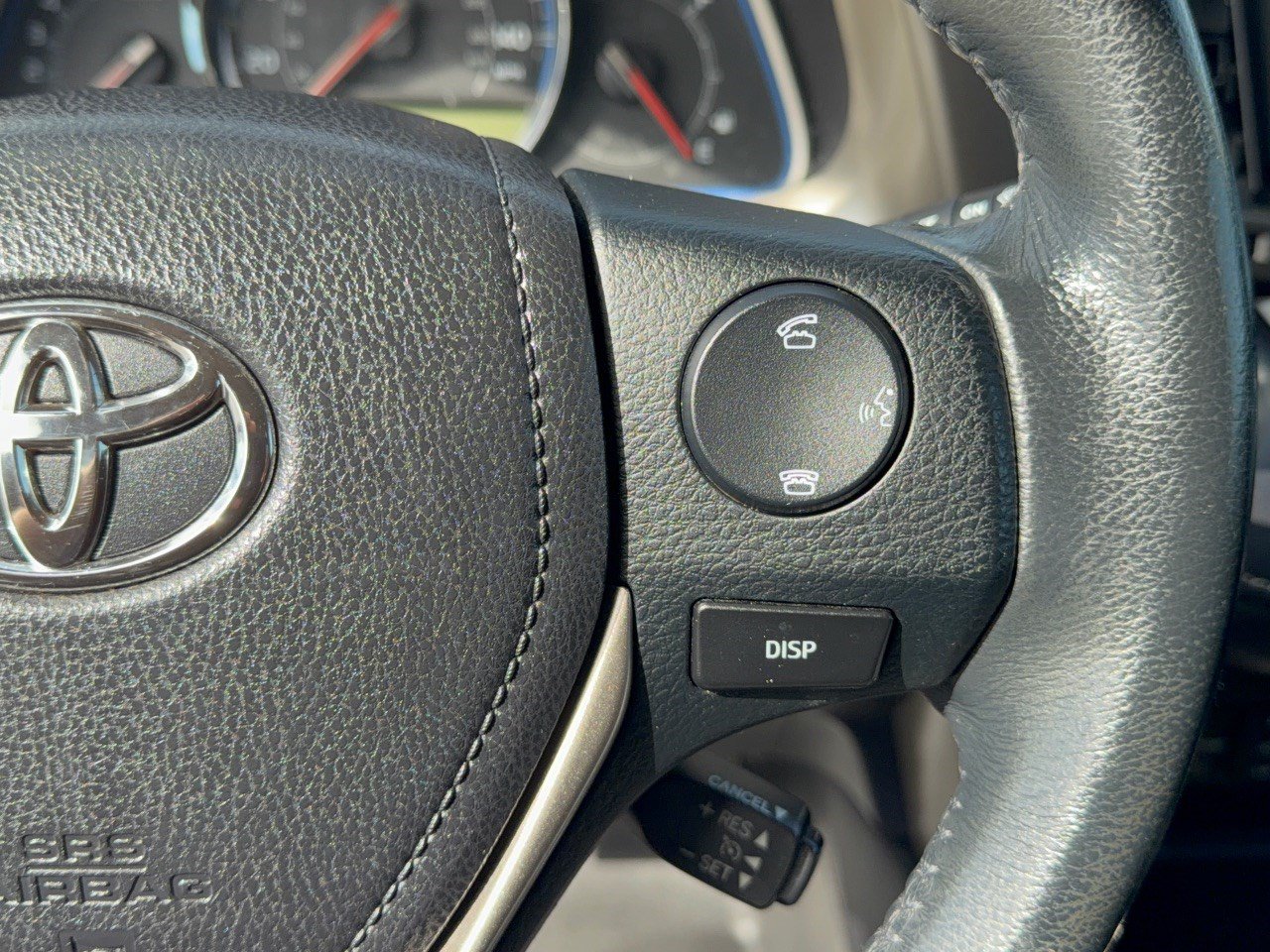 Used 2015 Toyota RAV4 Limited w/ Technology Package FWD image 19