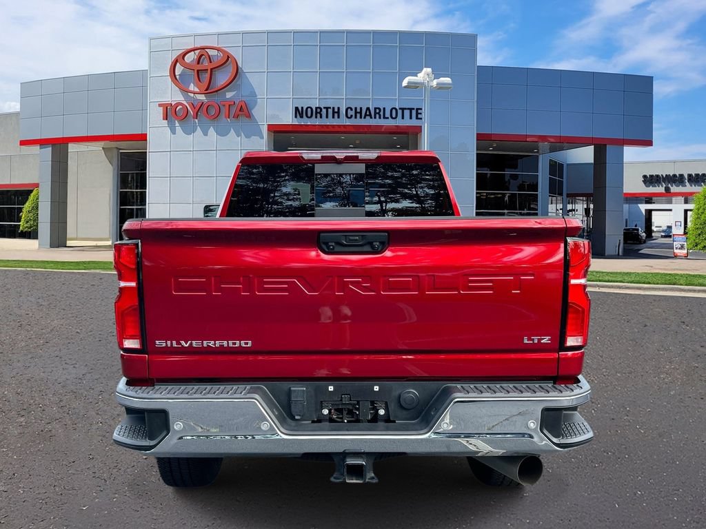 Used 2024 Chevrolet Silverado 2500 LTZ w/ LTZ Plus Package AWD/4WD image 7