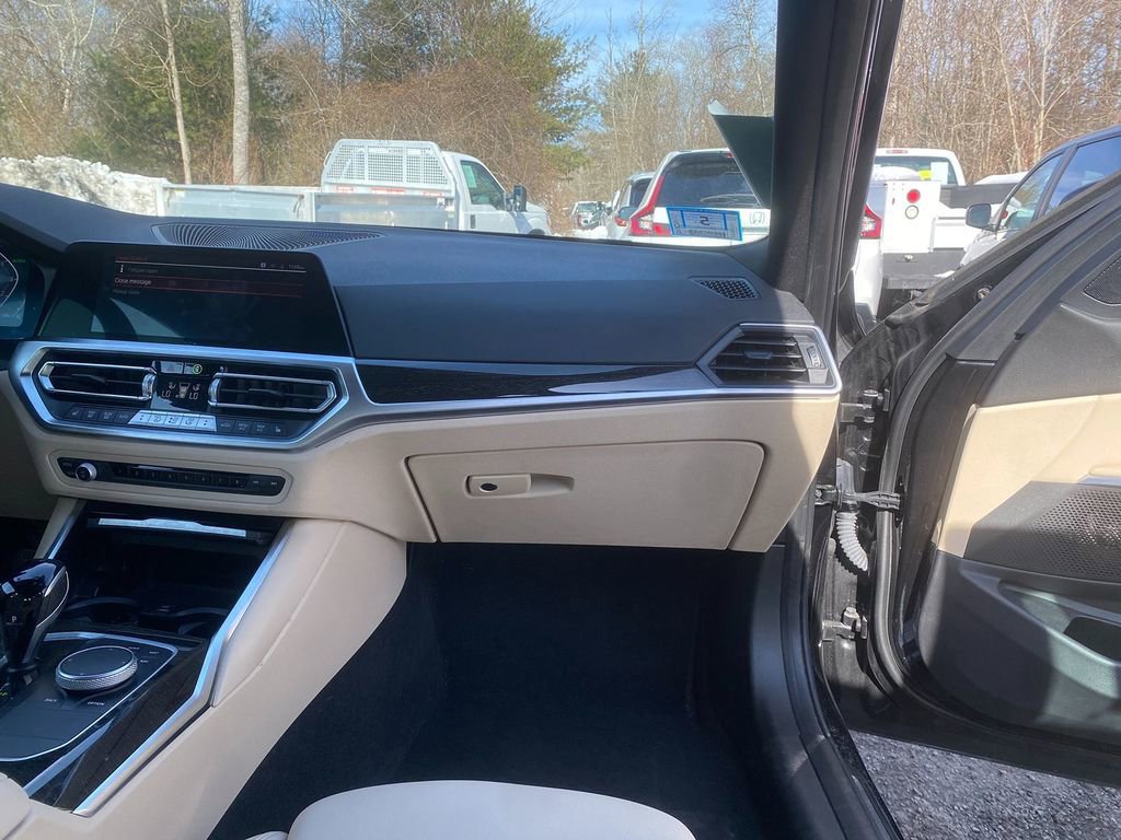 Used 2022 BMW 330i xDrive Sedan w/ Premium Package image 22