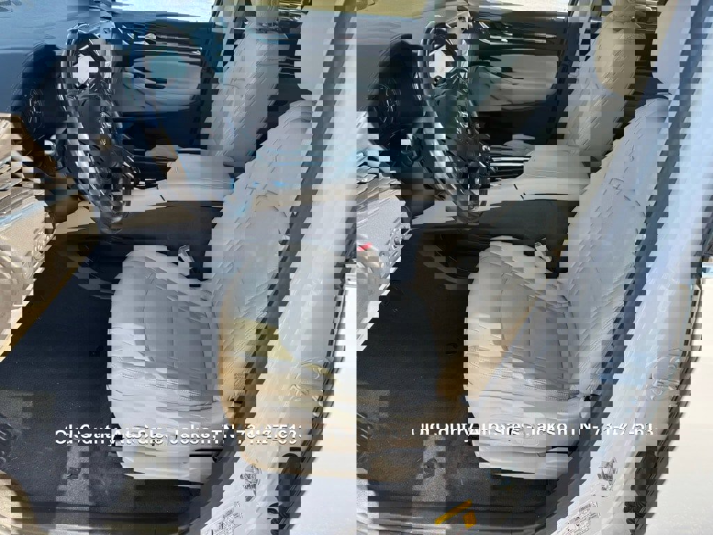 Used 2020 Buick Enclave Essence image 40