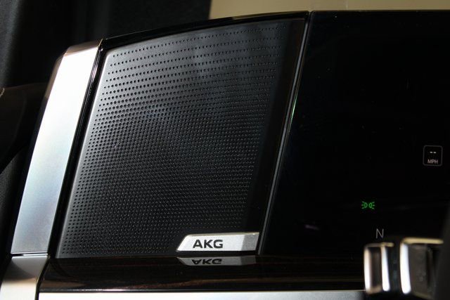 New 2026 Cadillac Escalade ESV Luxury w/ Touring Package image 30