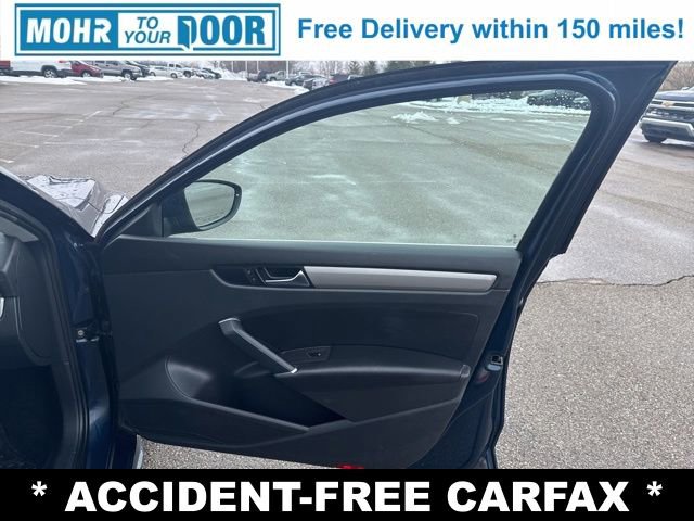 Used 2021 Volkswagen Passat 2.0T SE image 23