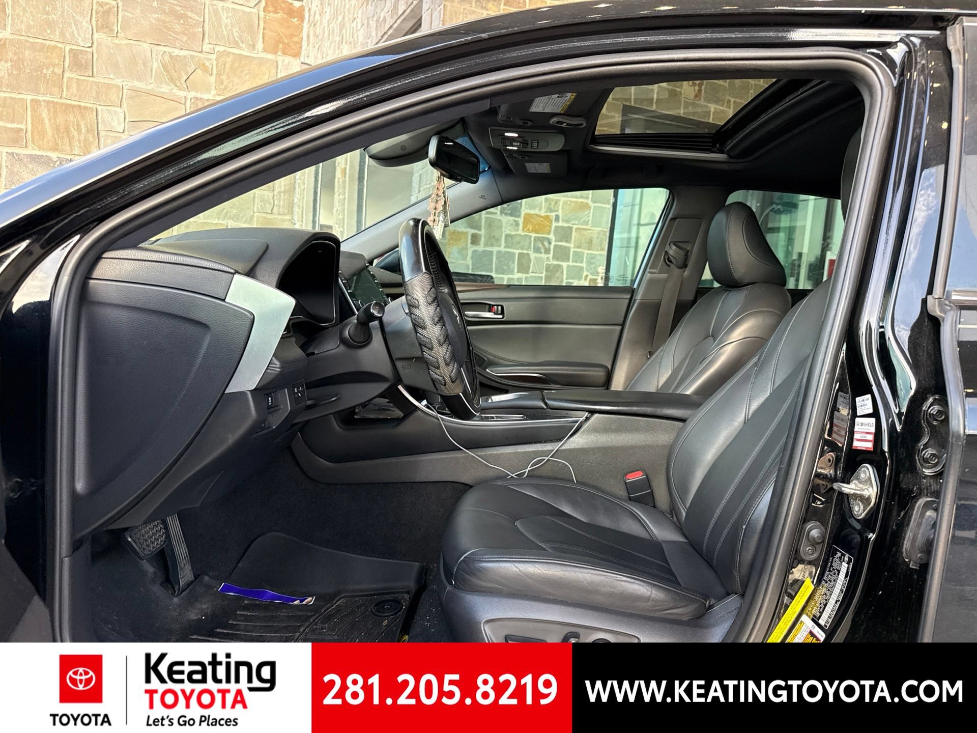 Used 2019 Toyota Avalon XLE w/ Moonroof Package FWD image 12