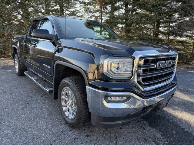 Used 2017 GMC Sierra 1500 SLE w/ SLE Value Package image 4