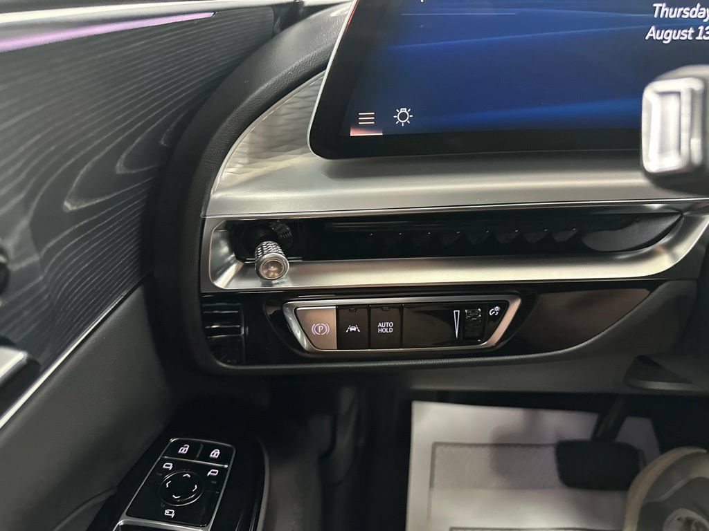 New 2026 Cadillac Lyriq Sport AWD/4WD image 38