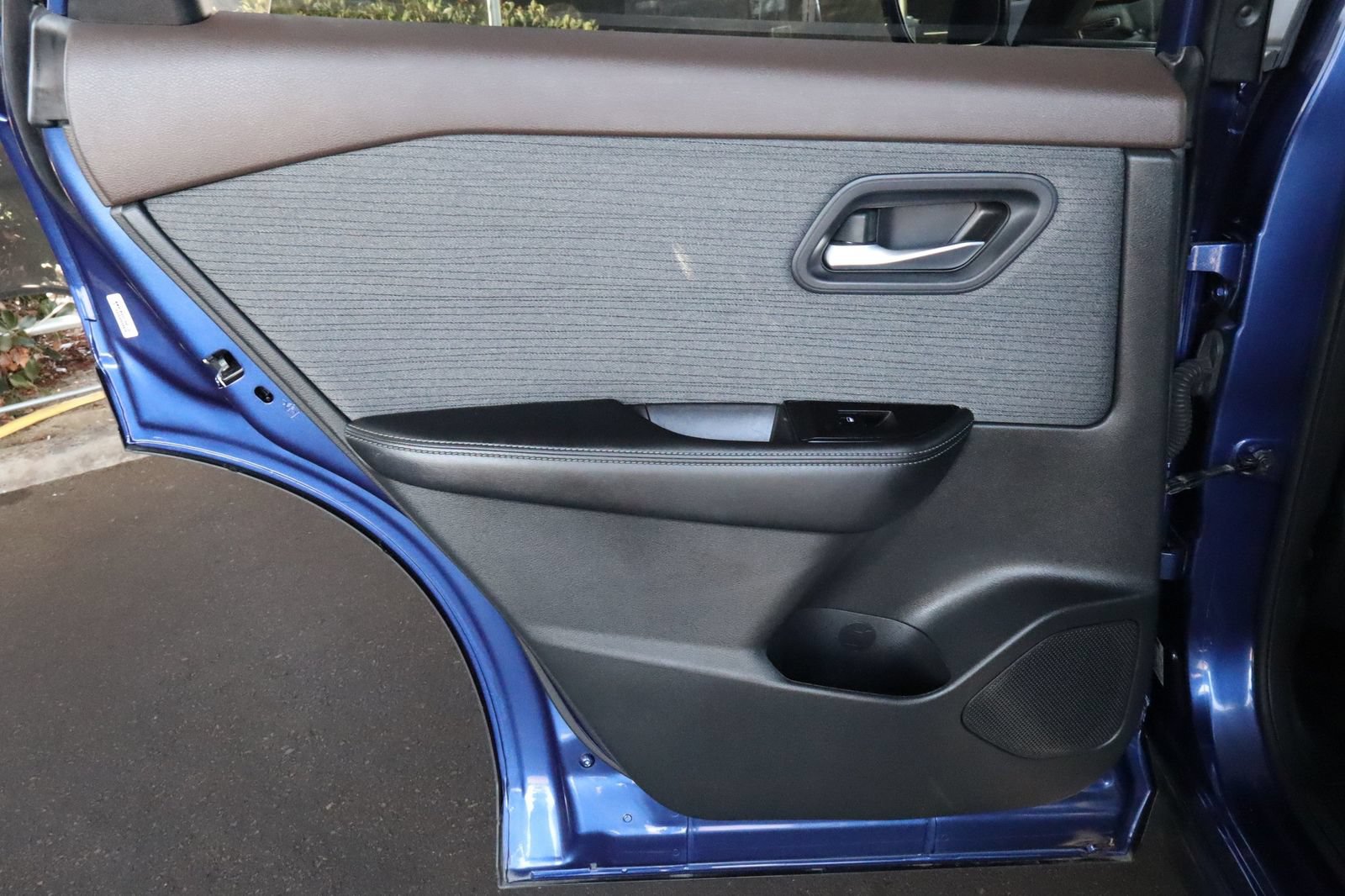 Used 2023 Nissan Rogue SV FWD image 37