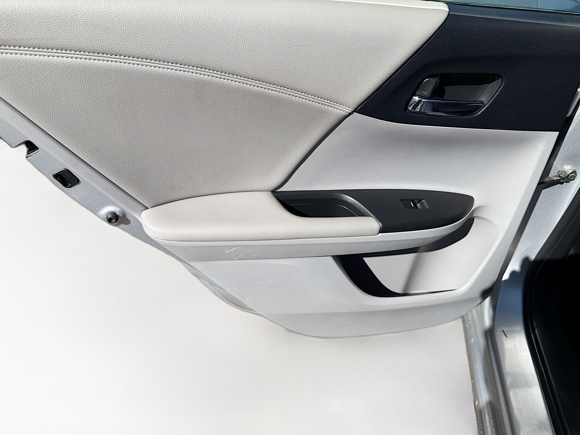 Used 2014 Honda Accord EX-L image 25