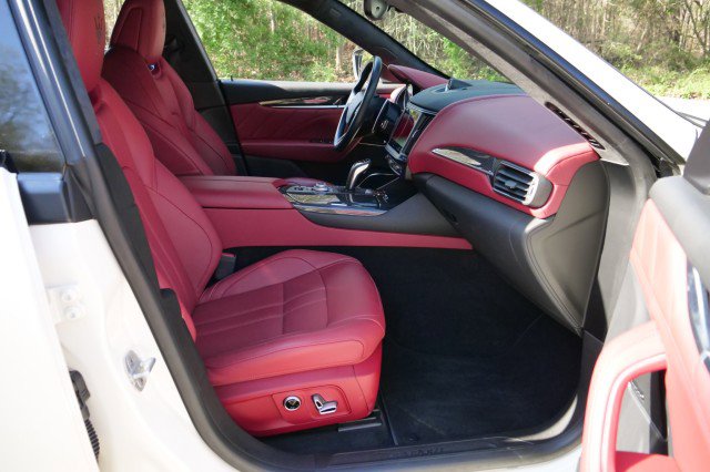 Used 2022 Maserati Levante Modena image 39