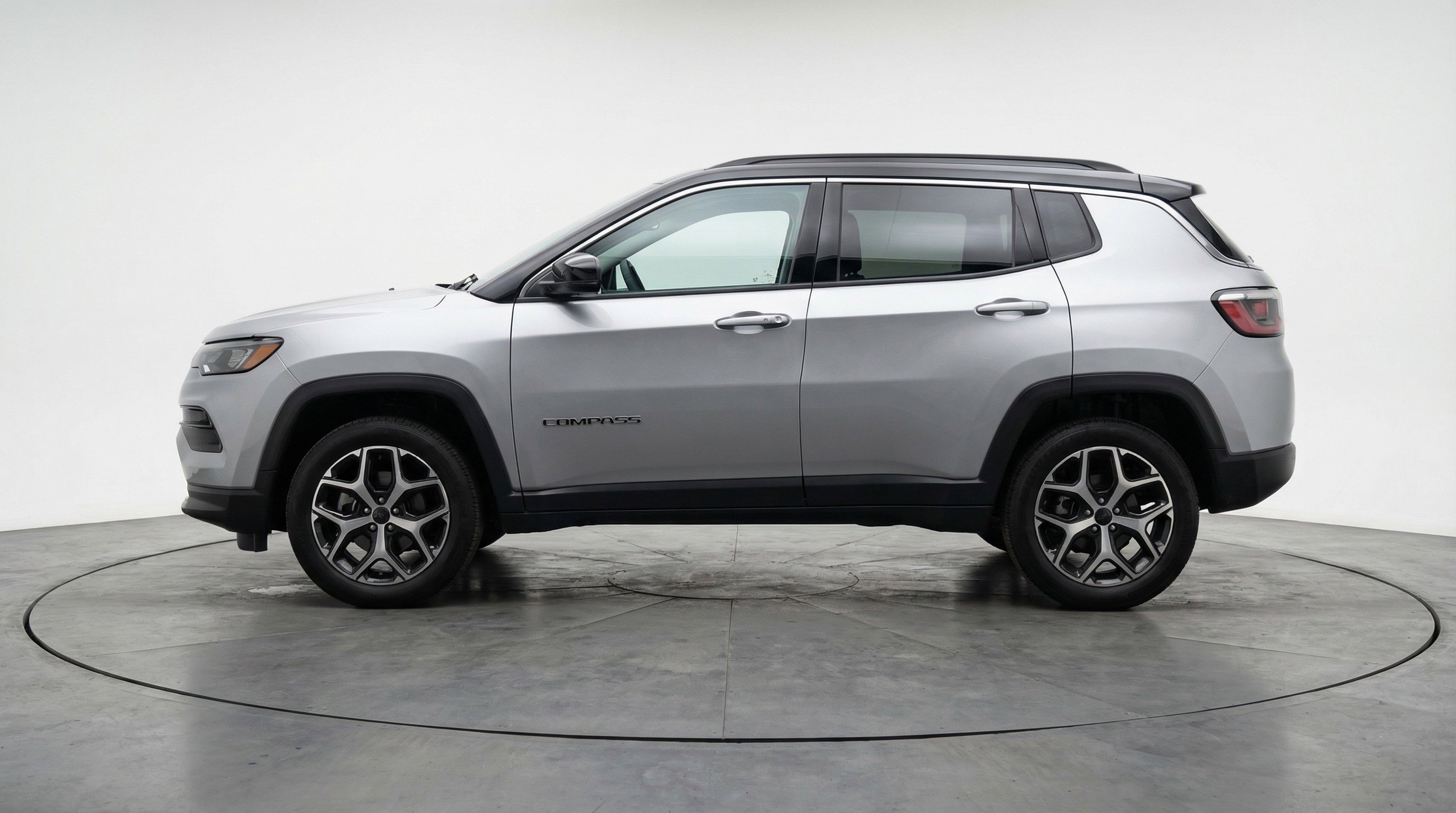 Used 2025 Jeep Compass Limited AWD/4WD image 5