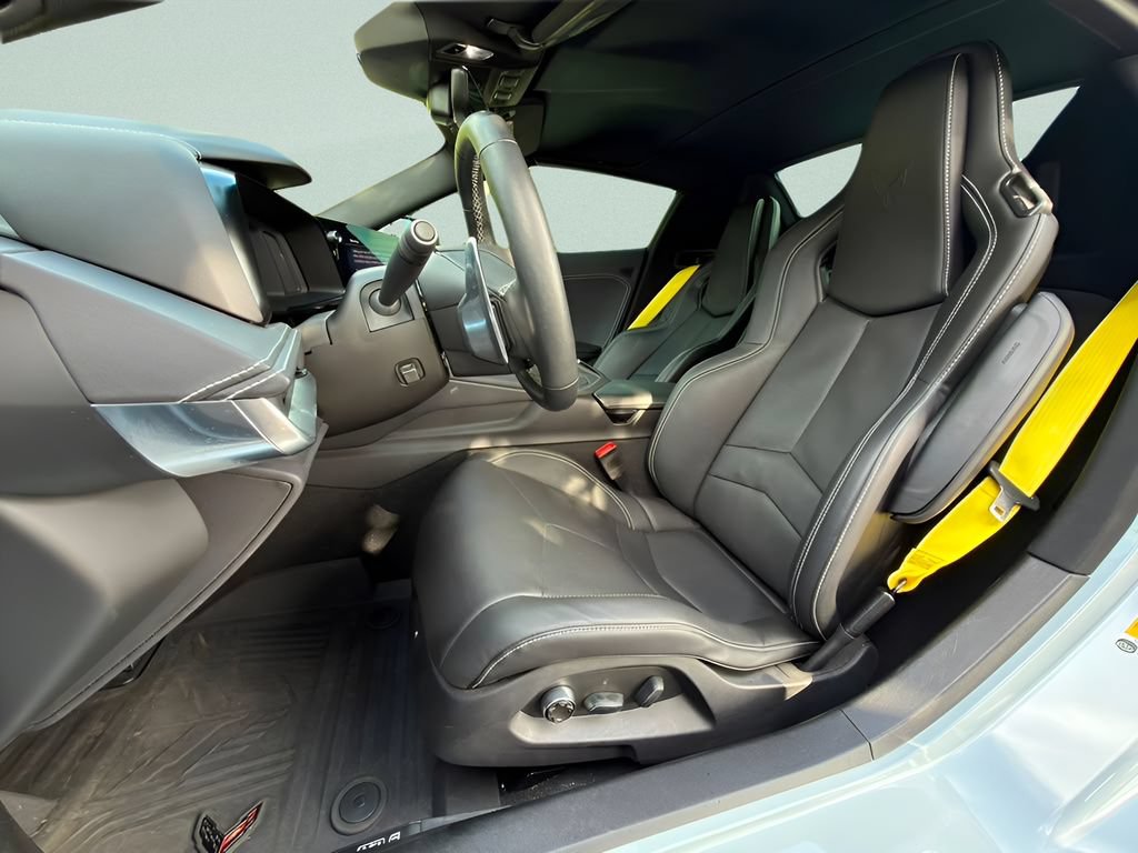 Used 2021 Chevrolet Corvette Stingray Preferred Conv w/ Z51 Performance Package RWD image 10