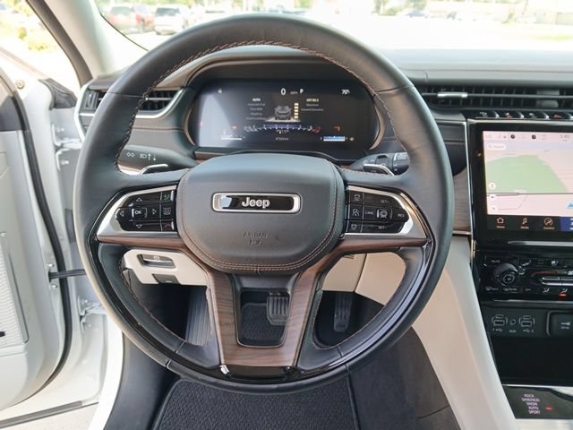 Used 2022 Jeep Grand Cherokee Summit AWD/4WD image 19