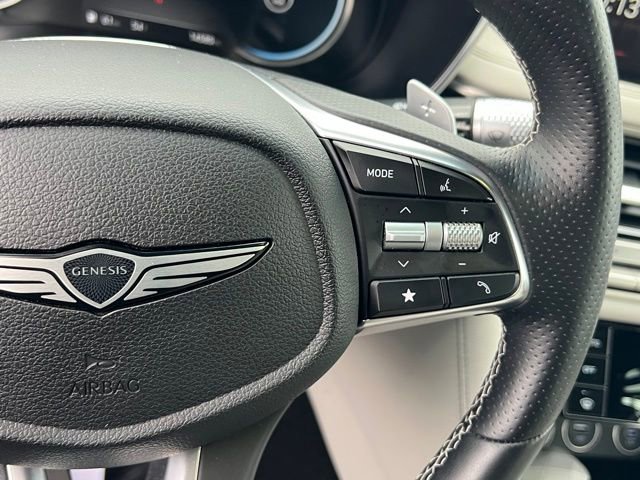 Used 2025 Genesis G70 2.5T image 23