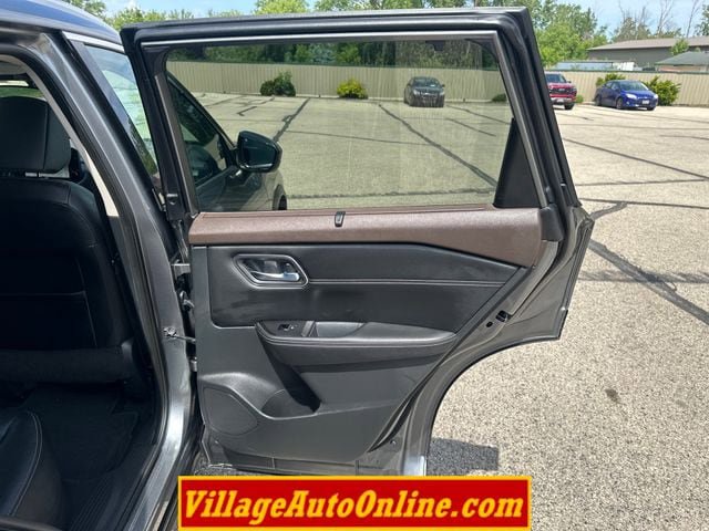 Used 2021 Nissan Rogue SL w/ Premium Package AWD/4WD image 36