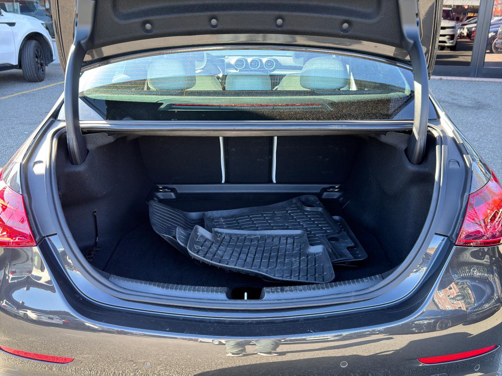 Used 2024 Mercedes-Benz C 300 4MATIC Sedan w/ Pinnacle Trim Package image 9