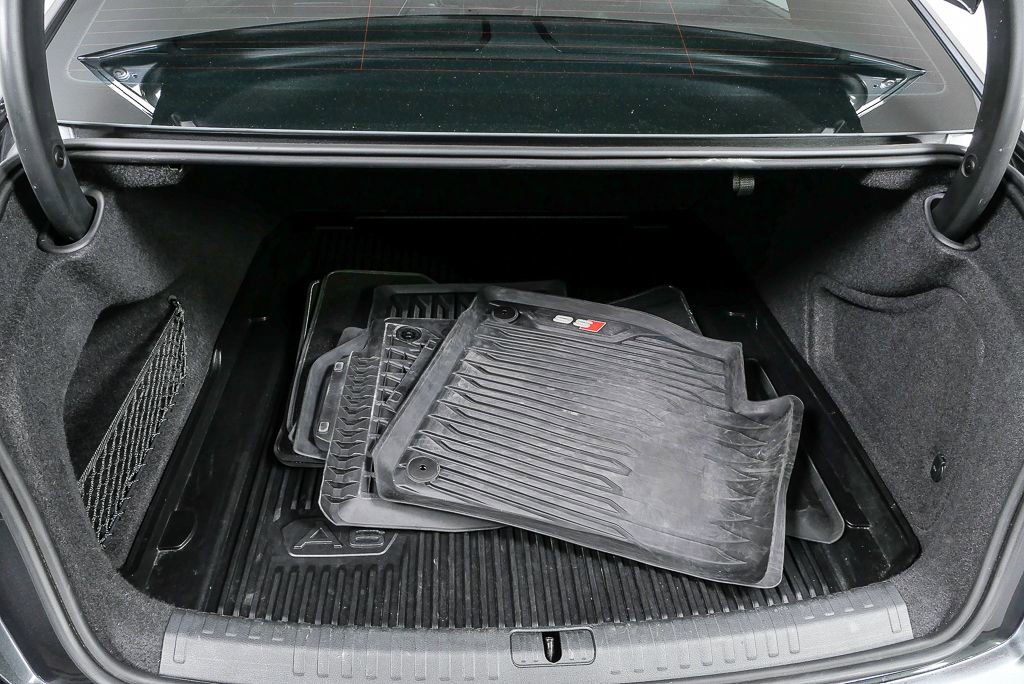 Used 2022 Audi S6 Prestige w/ Prestige Package image 33