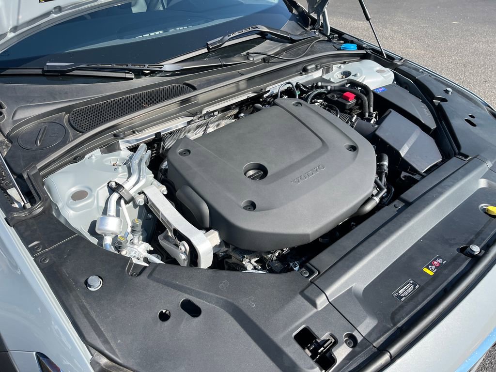 Certified 2024 Volvo V90 B6 Cross Country Plus image 26