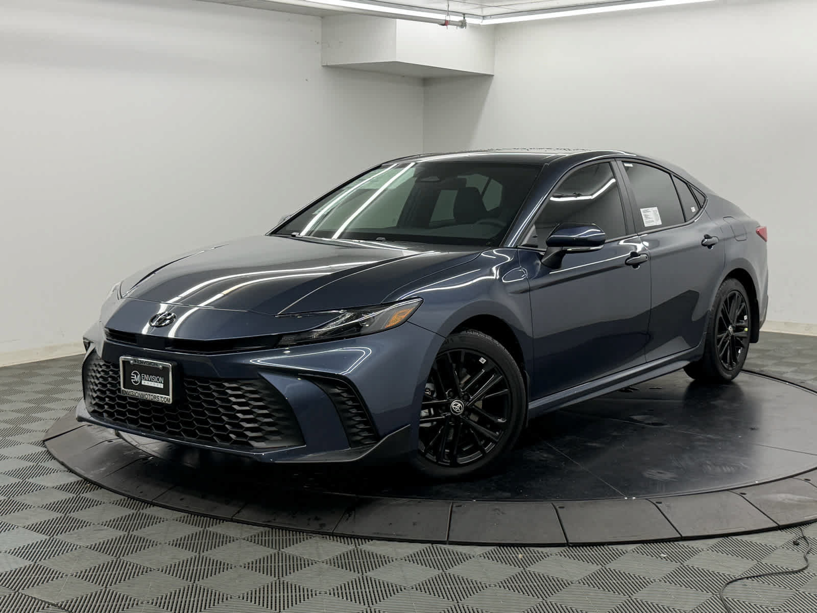 New 2026 Toyota Camry SE w/ Convenience Package