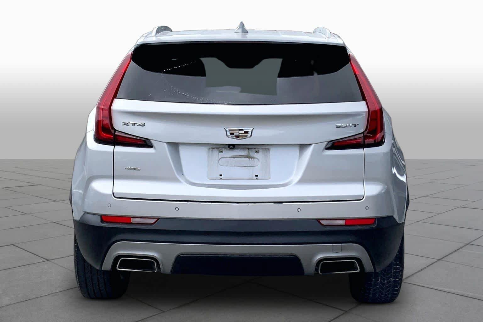 Used 2022 Cadillac XT4 Premium Luxury w/ Safety Alert Package AWD/4WD image 4