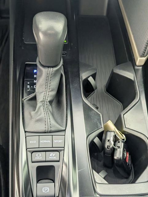 Used 2025 Toyota Camry SE w/ Convenience Package FWD image 22