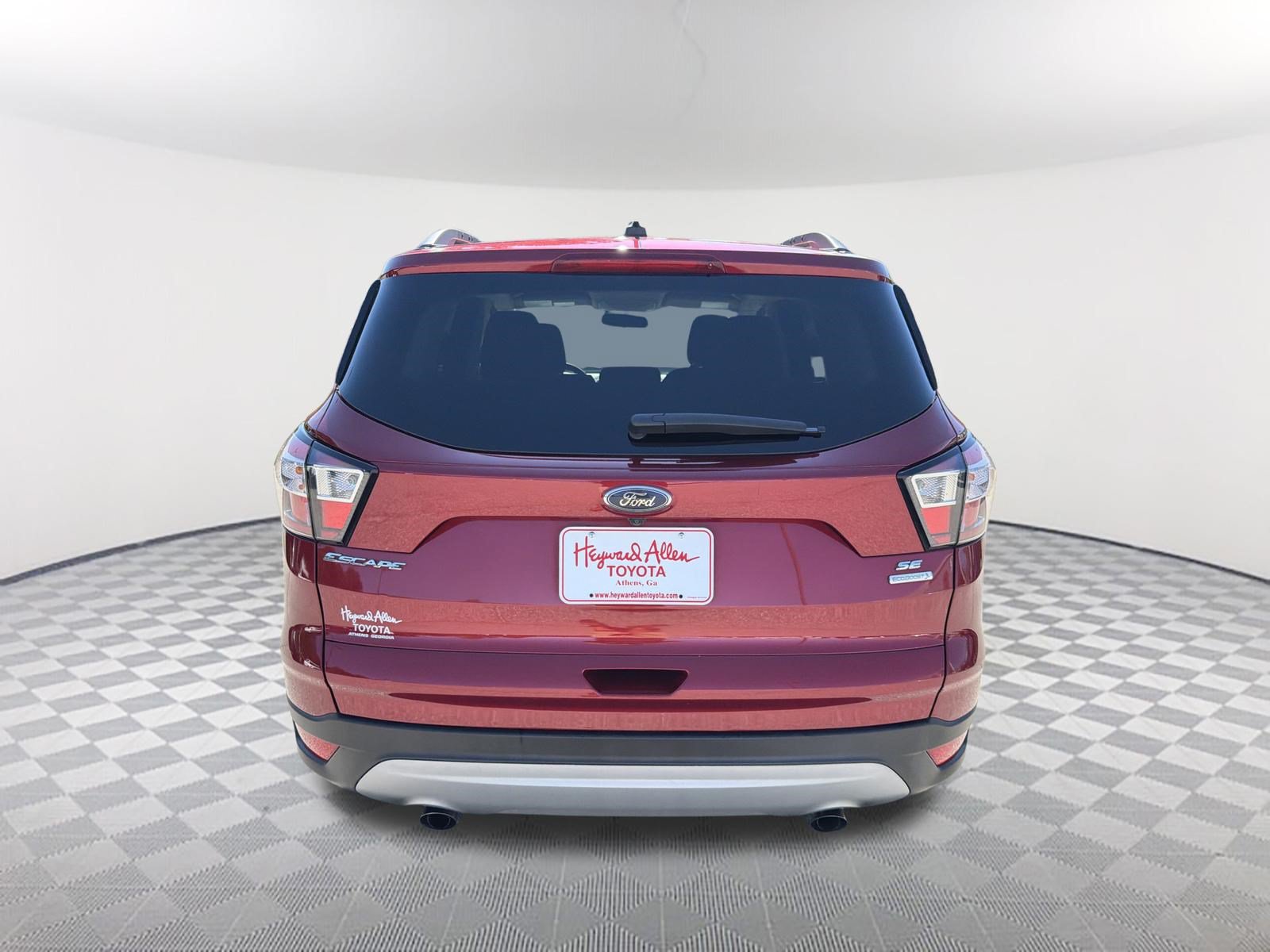 Used 2018 Ford Escape SE FWD image 16