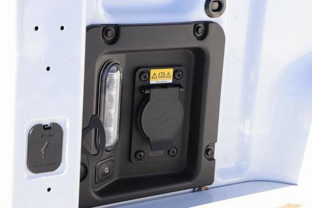 New 2025 Ford Maverick XLT w/ XLT Luxury Package image 9