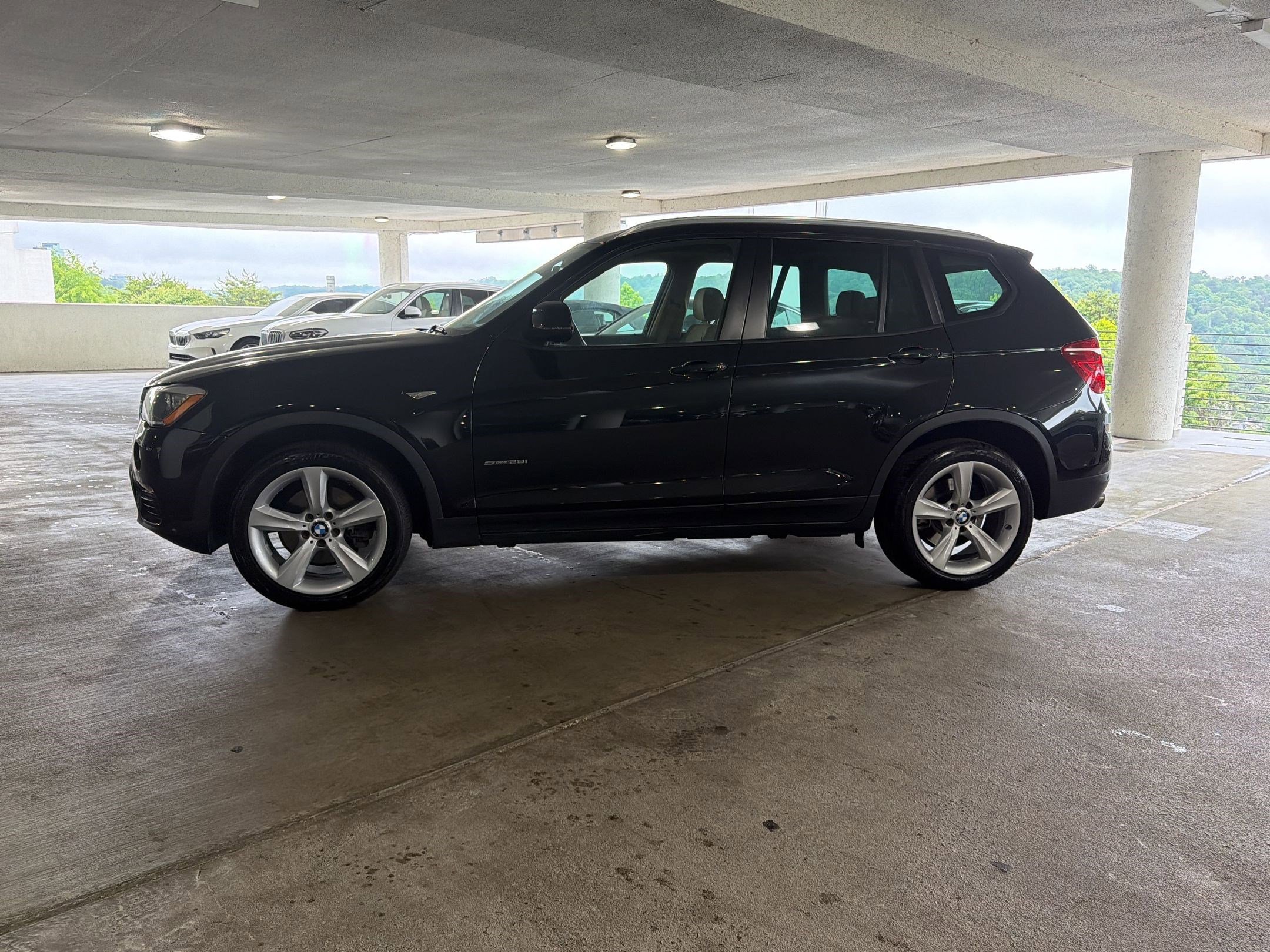 Used 2017 BMW X3 sDrive28i RWD image 2