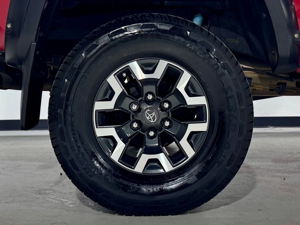 Used 2018 Toyota Tacoma TRD Off-Road image 31