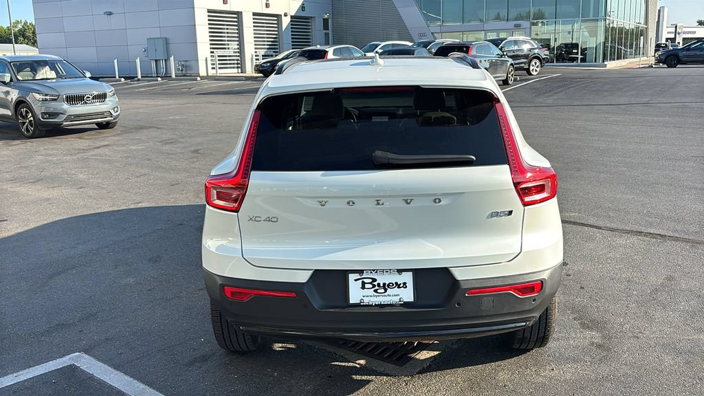New 2026 Volvo XC40 B5 Ultra w/ Protection Package Premier AWD/4WD image 31